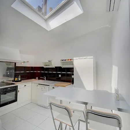 Apartment Immogroom- City Center- Ac - 5min From The Palaisrestaurant - Wifi